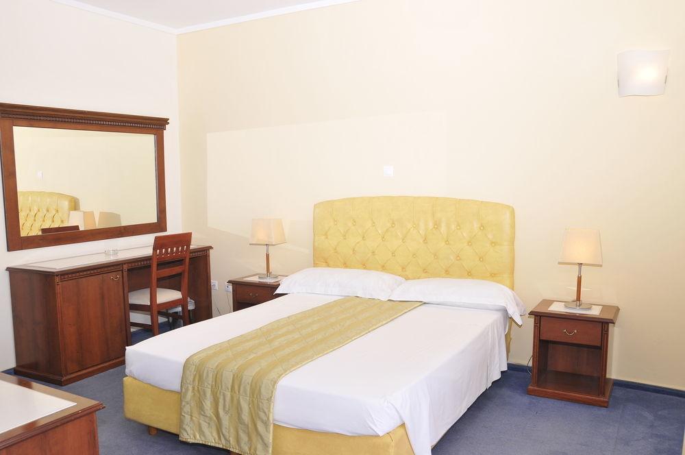 Tinos Beach Hotel ภายนอก รูปภาพ