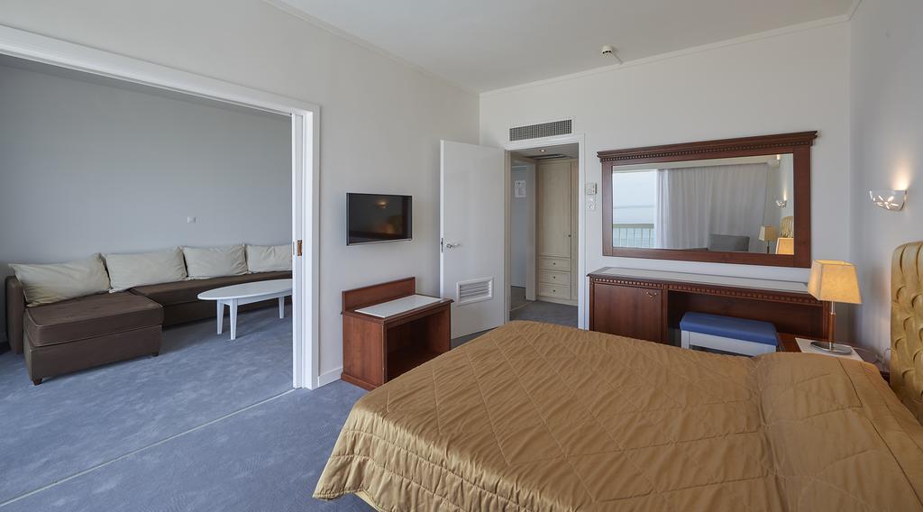Tinos Beach Hotel ภายนอก รูปภาพ